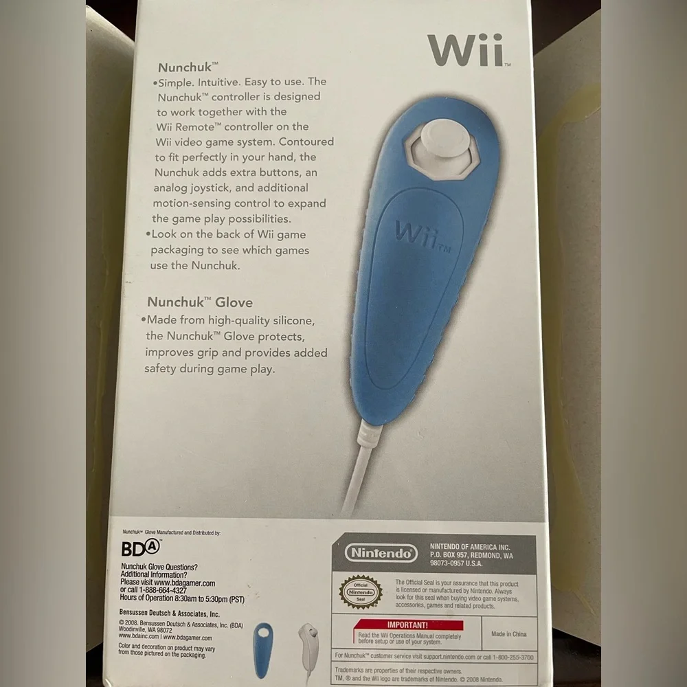 NEW IN BOX (please read description!) - Wii Nunchuk with pink glove